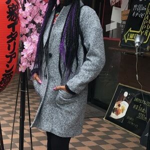 Light Gray Oversized Blazer with Wide Lapel and Wool Blend Fabric